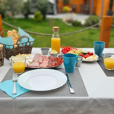 Otium Wellness Apartmanhaz * バラトンアカラッチャ