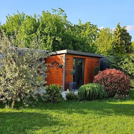 Otium Wellness Apartmanhaz 別荘 *